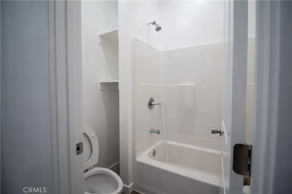 1112 Elden Avenue Unit 4, Los Angeles, CA 90006 - Photo 3 of 10, Los Angeles, CA