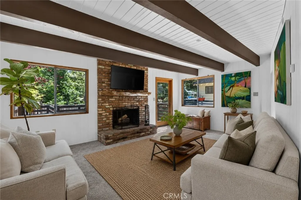 335 Oak, Lake Arrowhead, CA 92352 - Photo 2 of 25, Lake Arrowhead, CA