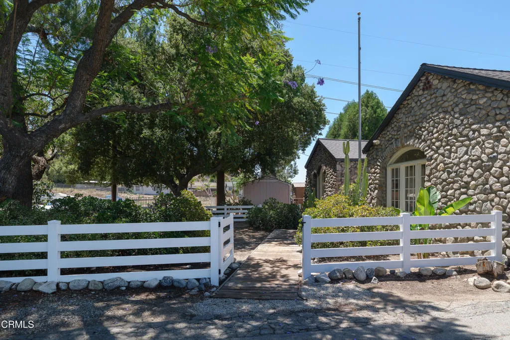 10107 Stonehurst Avenue, Los Angeles, CA 91352 - Photo 4 of 46, Los Angeles, CA