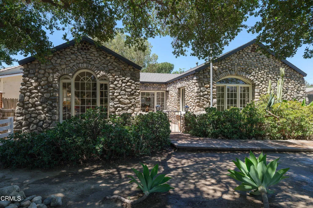 10107 Stonehurst Avenue, Los Angeles, CA 91352 - Main photo, Los Angeles, CA