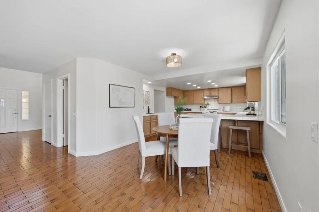 https://cdn.realtyfeed.com/cdn/127/306764707/7f09935bc30bc19c75ea3bedbbf92adc.webp