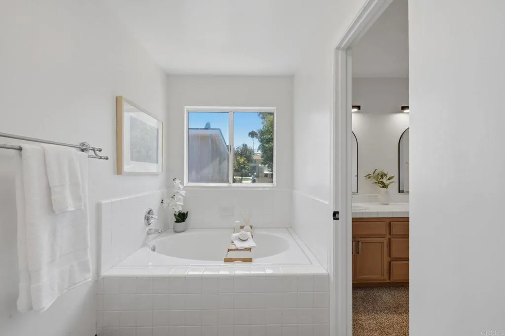 https://cdn.realtyfeed.com/cdn/127/306764707/93d4907d9e36b570d63a67d5034ceae1.webp