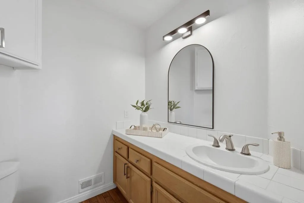https://cdn.realtyfeed.com/cdn/127/306764707/a3f50ee4ac8ea11c6633b5e7a57b1476.webp