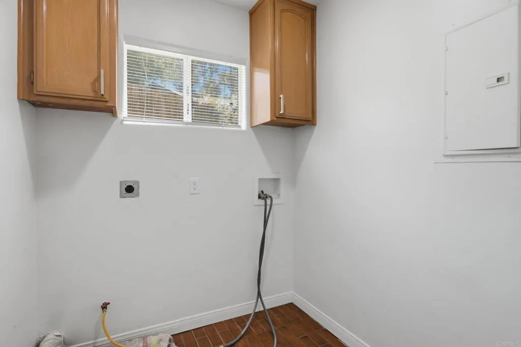https://cdn.realtyfeed.com/cdn/127/306764707/c79222a4cd175ef0eb96ded13ff800c2.webp