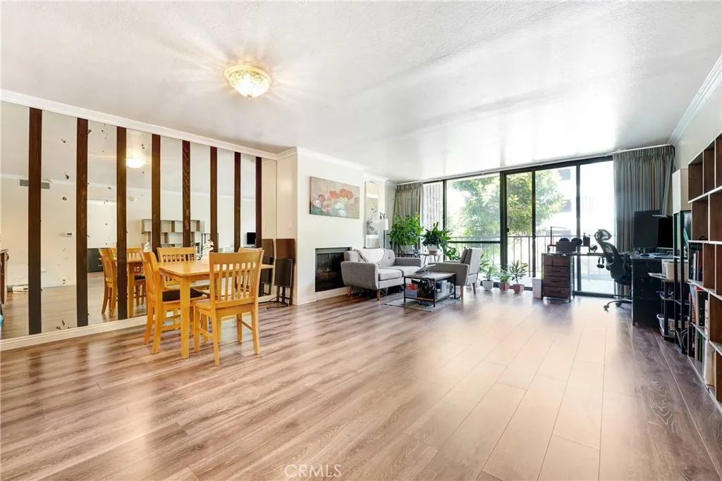 10966 Rochester Avenue Unit 1b, Los Angeles, CA 90024 - Photo 2 of 13, Los Angeles, CA