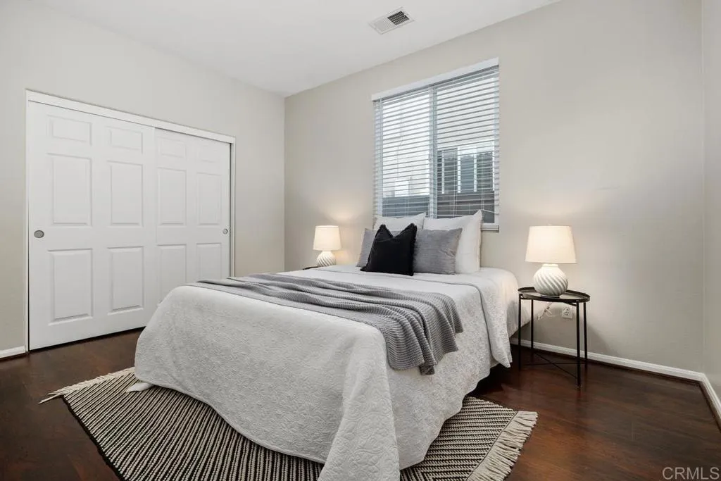 https://cdn.realtyfeed.com/cdn/127/306764731/afbc86d434dd4b44d518338a75e52dfa.webp