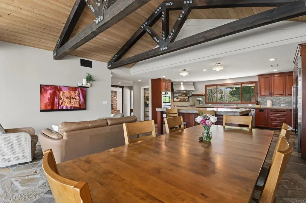 https://cdn.realtyfeed.com/cdn/127/306764746/98585374cbacbb449bd91cbcfb9314d8.webp