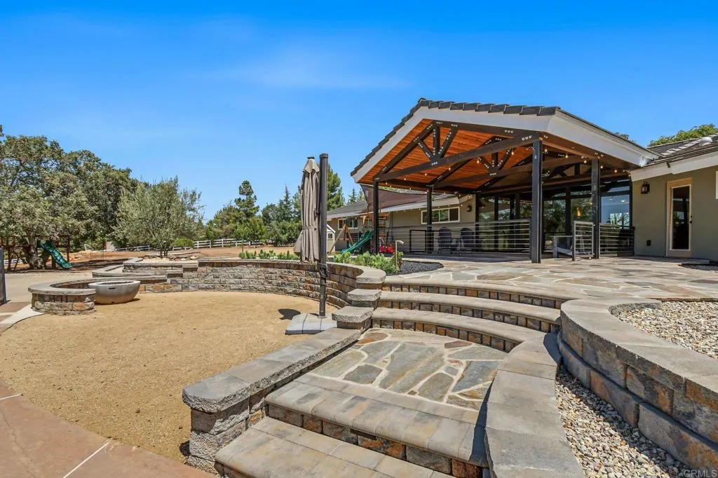 https://cdn.realtyfeed.com/cdn/127/306764746/9da6a46478c70ce9e34a7e344807d9f8.webp