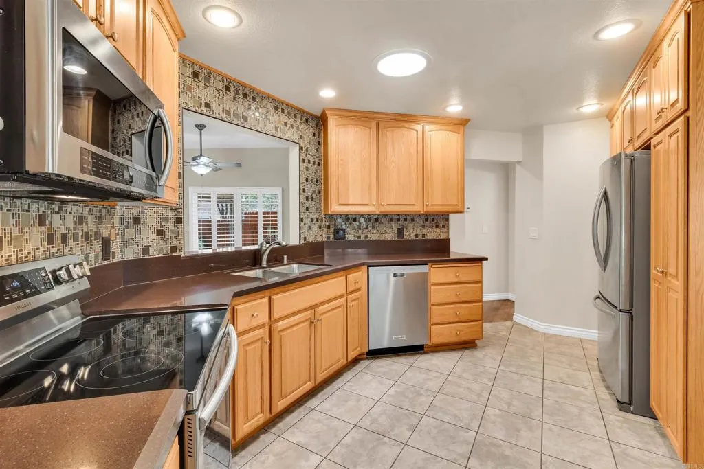 Photo #10: PTP2605205 Listing: Photo #10