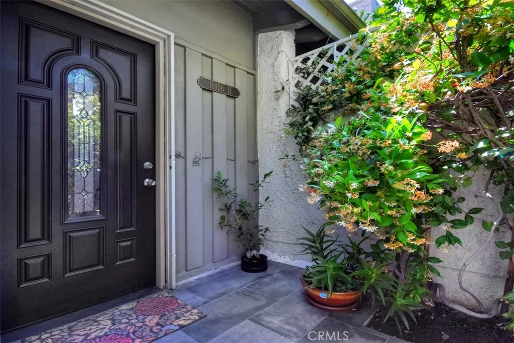 11856 Moorpark Street Unit H, Studio City, CA 91604 - Photo 3 of 37, Studio City, CA