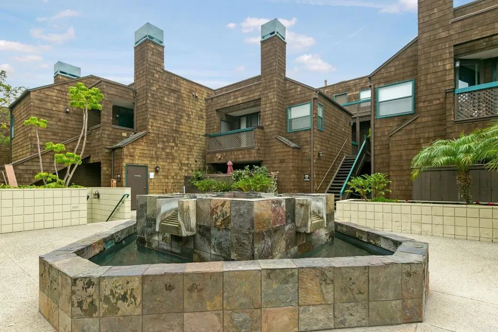 https://cdn.realtyfeed.com/cdn/127/306764768/e61572cc7381eb2019b84f3c955edf57.webp