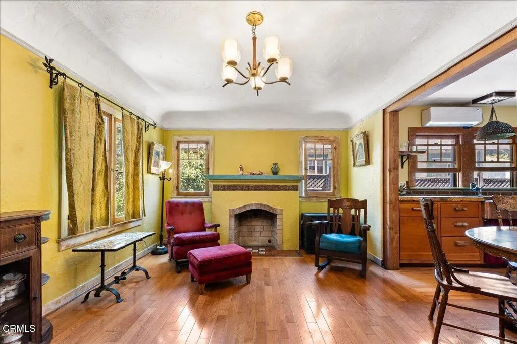 588 N Chester Avenue, Pasadena, CA 91106 - Photo 5 of 39, Pasadena, CA
