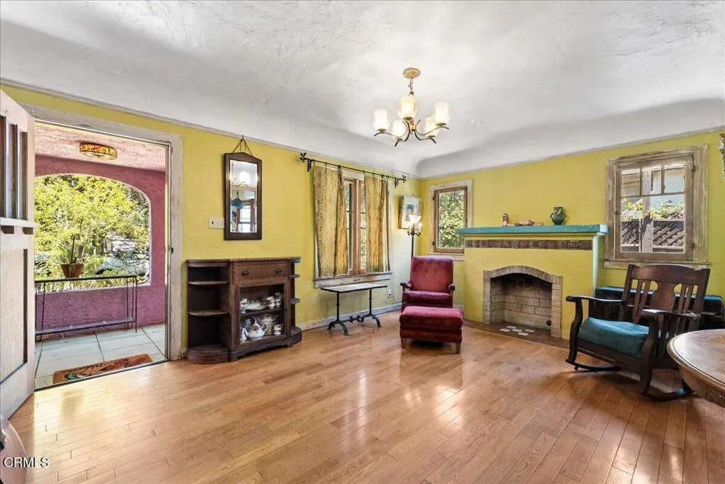 588 N Chester Avenue, Pasadena, CA 91106 - Photo 4 of 39, Pasadena, CA