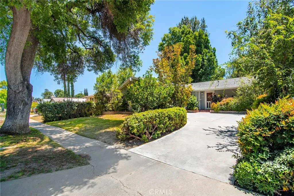 23518 Friar Street, Woodland Hills, CA 91367 - Photo 2 of 26, Woodland Hills, CA