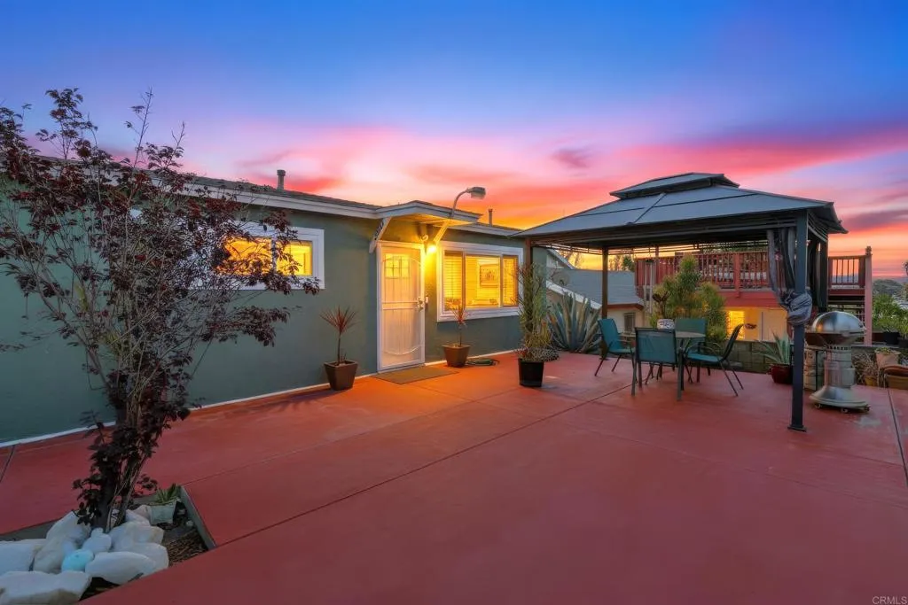 https://cdn.realtyfeed.com/cdn/127/306764813/1e472908e2168828c4ca004bc0a15c2a.webp