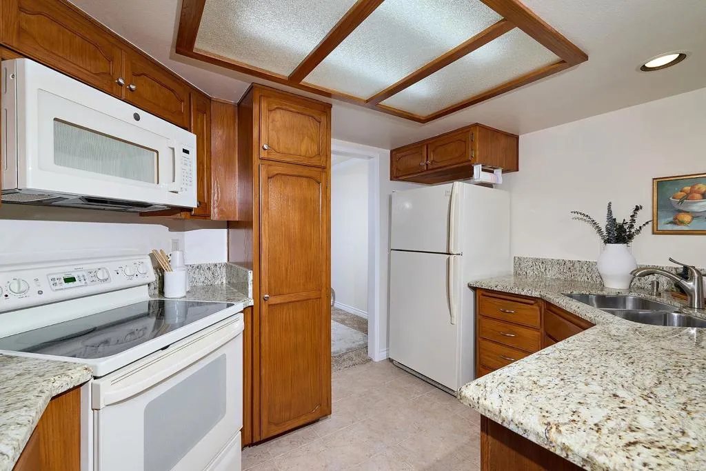 https://cdn.realtyfeed.com/cdn/127/306764814/038568f366916993b48346f9c35c45bd.webp