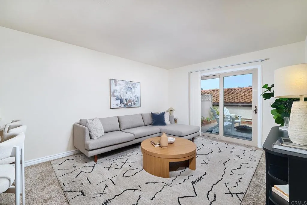 https://cdn.realtyfeed.com/cdn/127/306764814/d8ee3a2ac240fdef1b5f799cefb45423.webp