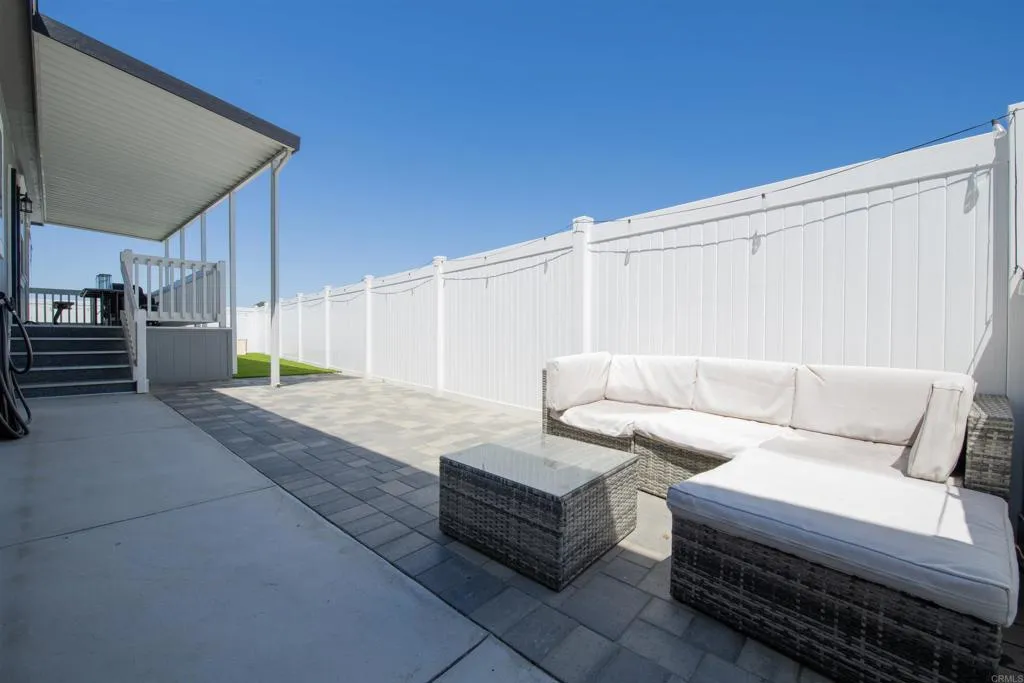 https://cdn.realtyfeed.com/cdn/127/306764830/4991af4a644aeabaa06b33bf8918173e.webp