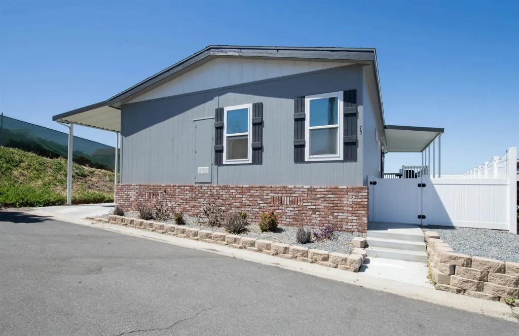 https://cdn.realtyfeed.com/cdn/127/306764830/9ef8959e584527cc01cceda875806470.webp