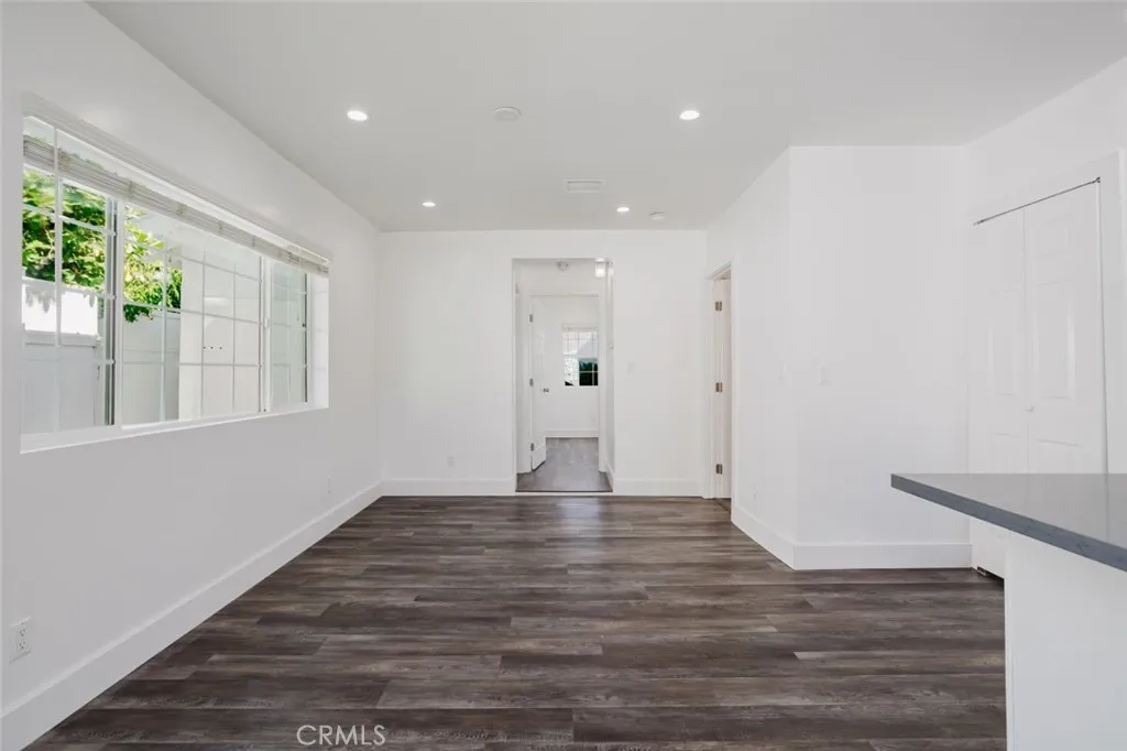 13521 Hamlin Street, Van Nuys, CA 91401 - Photo 5 of 21, Van Nuys, CA