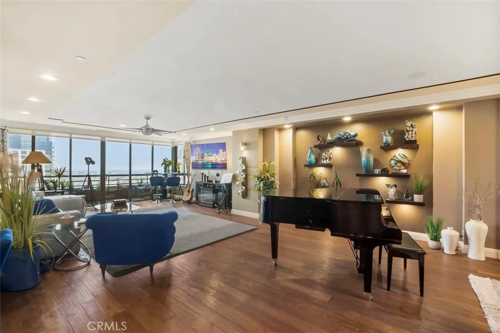 Photo #12: TR26150538 Listing: Photo #12