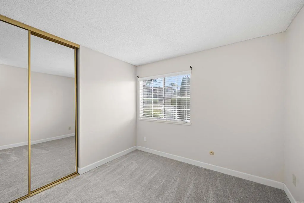 https://cdn.realtyfeed.com/cdn/127/306764885/051b40bf15ce041d4cee67c27d2bcfa3.webp