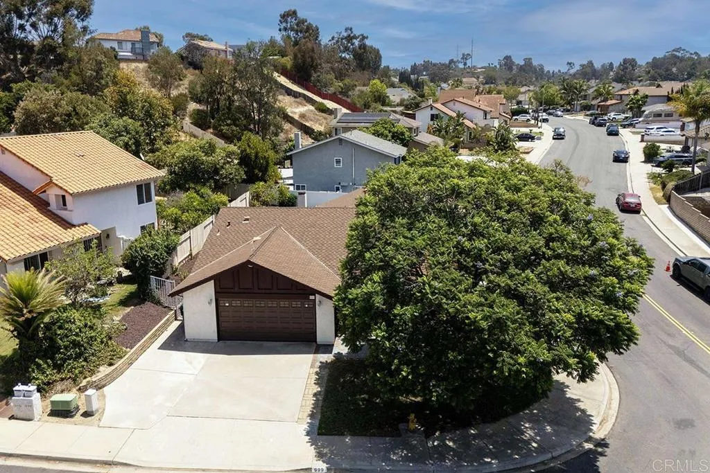 https://cdn.realtyfeed.com/cdn/127/306764885/0b0c1cce1b6a536ab1502841e43e34fa.webp