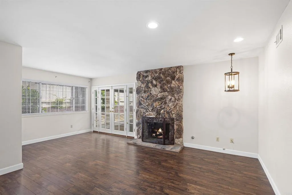 https://cdn.realtyfeed.com/cdn/127/306764885/31a5c6de52e6c29c98ef463fcc7dfbf4.webp