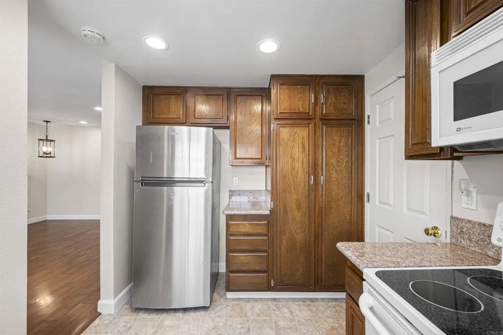 https://cdn.realtyfeed.com/cdn/127/306764885/3daf85ddc55e187dfa0a2f741ad75dcb.webp