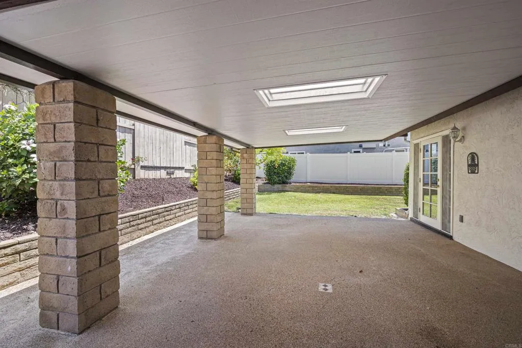 https://cdn.realtyfeed.com/cdn/127/306764885/59906cb1e78ee7226f3aa6b73301d881.webp