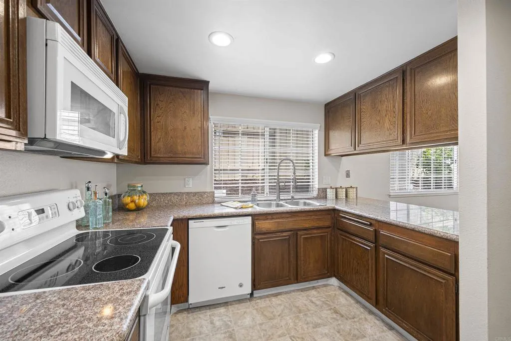 https://cdn.realtyfeed.com/cdn/127/306764885/6dbf8fdcf61014e52a0dde6b53210353.webp