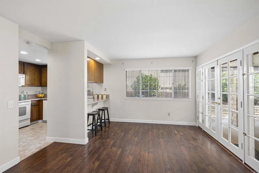 https://cdn.realtyfeed.com/cdn/127/306764885/db0d5010f27a4f47200f683b728a4568.webp