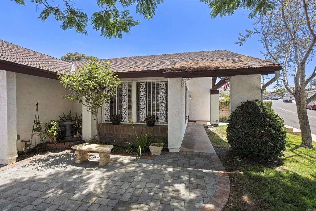 https://cdn.realtyfeed.com/cdn/127/306764885/dfe51119d55fd4072342346e59165b22.webp
