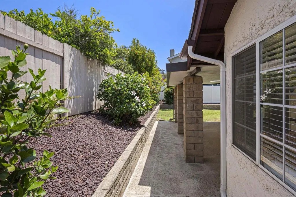 https://cdn.realtyfeed.com/cdn/127/306764885/f87acc30973969c0ed172fd525831f5b.webp