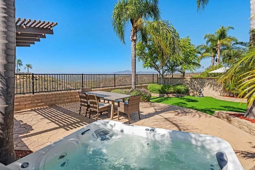 https://cdn.realtyfeed.com/cdn/127/306764913/49e107f944ddc2622b5edf72ff94950a.webp