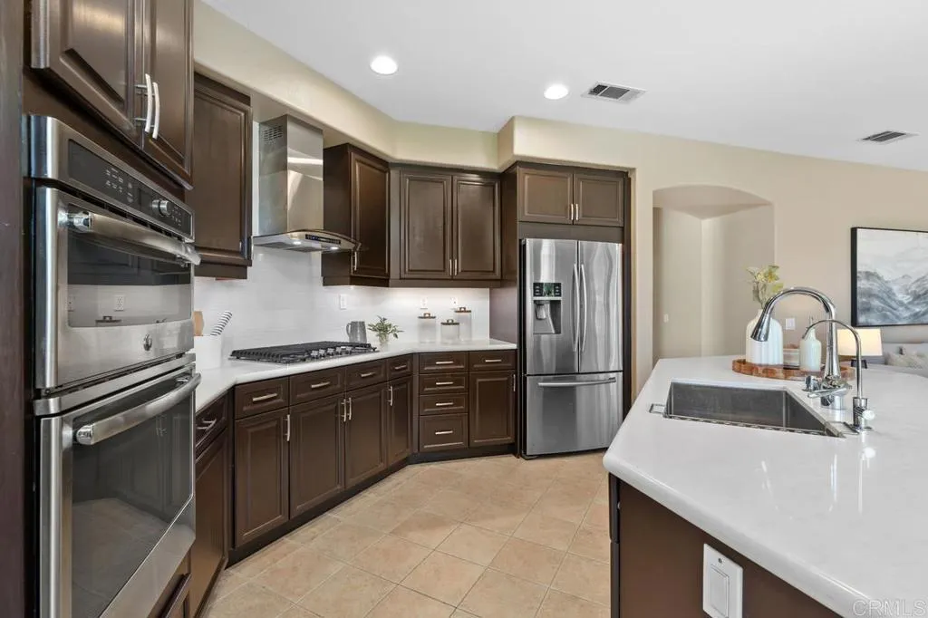 https://cdn.realtyfeed.com/cdn/127/306764913/be94403539b5f485f592903674b9a080.webp