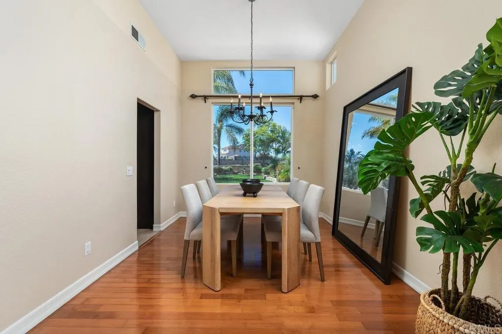 https://cdn.realtyfeed.com/cdn/127/306764913/f28fc31549f0f8dfb4372ff914a94599.webp