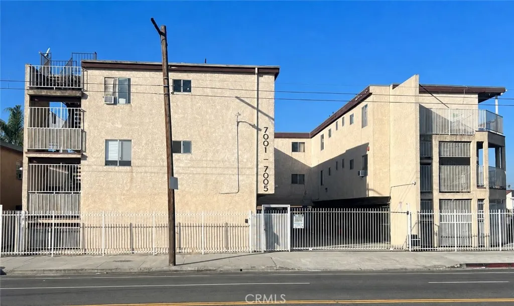 7001 S Main Street, Los Angeles, CA 90003 - Main photo, Los Angeles, CA