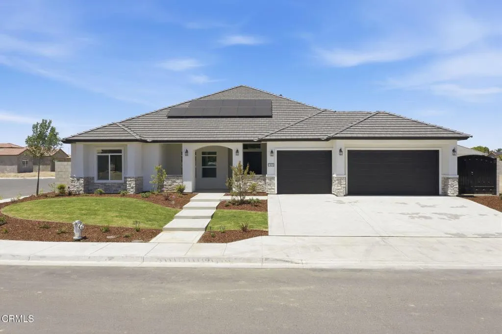 13615 Velma Pearl Way, Bakersfield, CA 93314 - Main photo, Bakersfield, CA