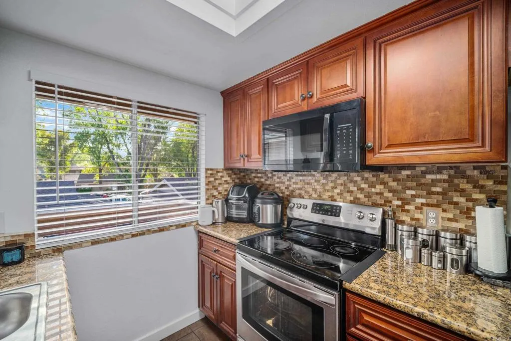 Photo #8: PTP2605213 Listing: Photo #8
