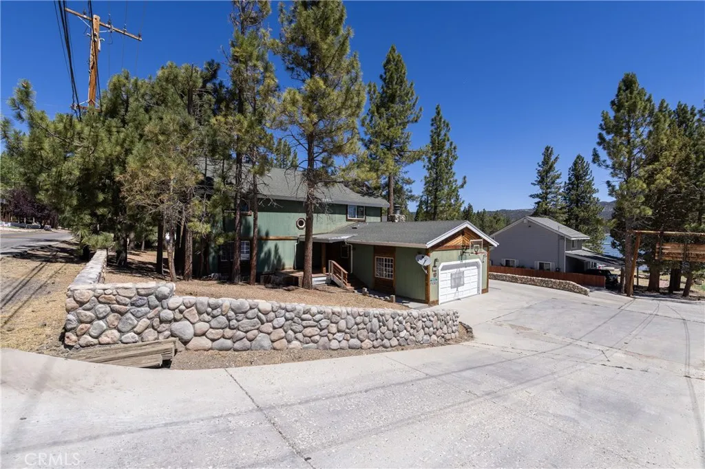 40314 Lakeview, Big Bear Lake, CA 92315 - Photo 4 of 42, Big Bear Lake, CA