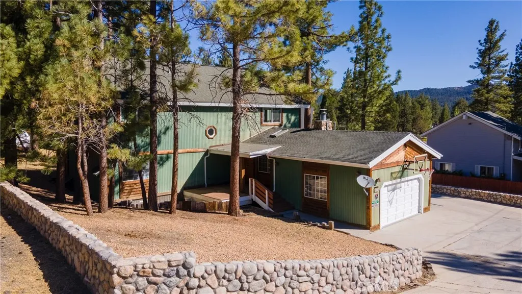 40314 Lakeview, Big Bear Lake, CA 92315 - Photo 2 of 42, Big Bear Lake, CA