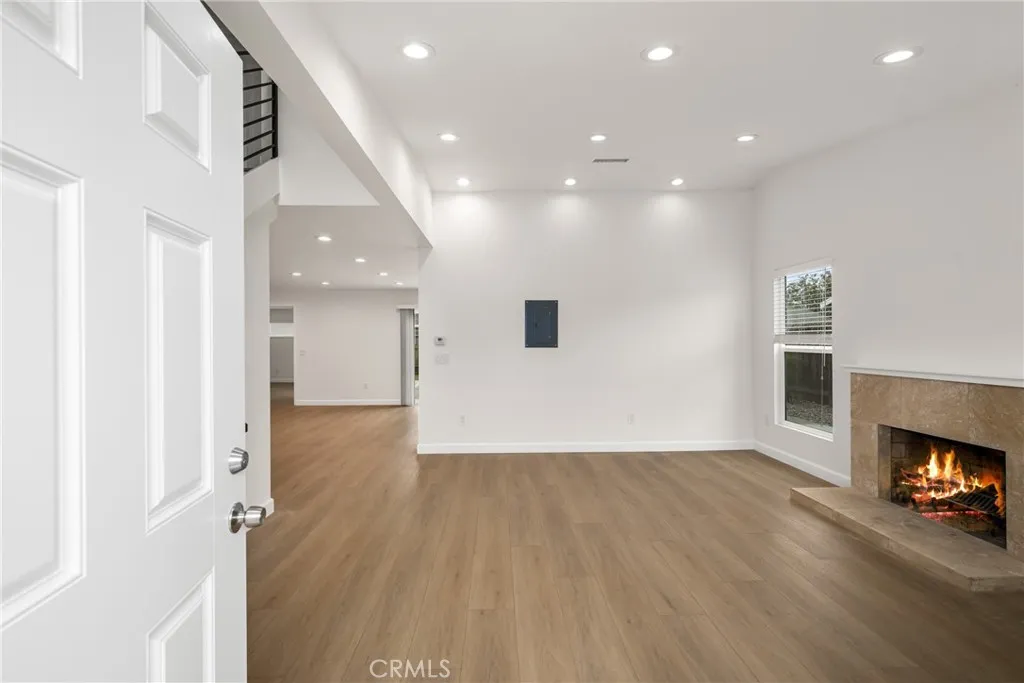 9282 Winterwood Circle, Huntington Beach, CA 92646 - Photo 5 of 32, Huntington Beach, CA