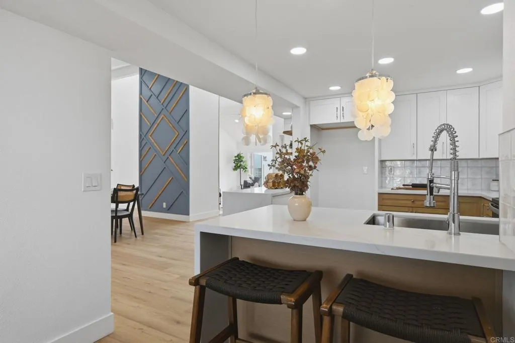 https://cdn.realtyfeed.com/cdn/127/306765016/3b4f9048c6de8cb1103bb78054bc85ed.webp