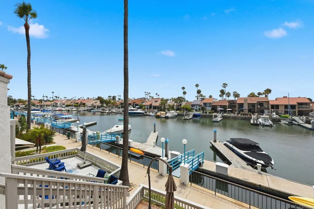 https://cdn.realtyfeed.com/cdn/127/306765016/55ae429c6bb3056c1017d0d4e5985706.webp