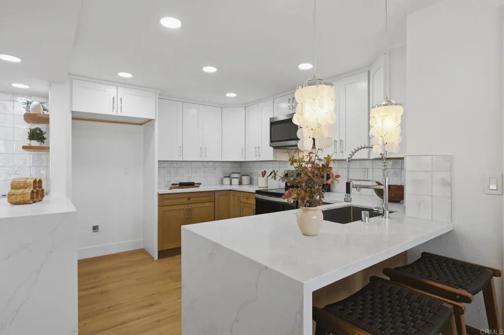 https://cdn.realtyfeed.com/cdn/127/306765016/dfd15993cd863c02af75bdc5df9e0a70.webp