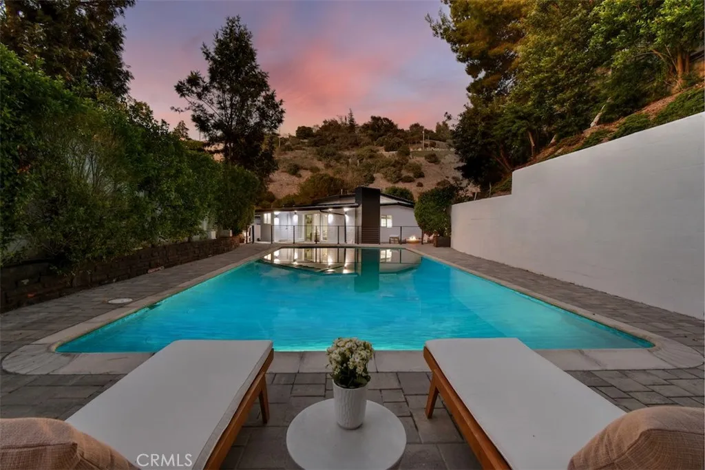 Sherman Oaks, CA 91423