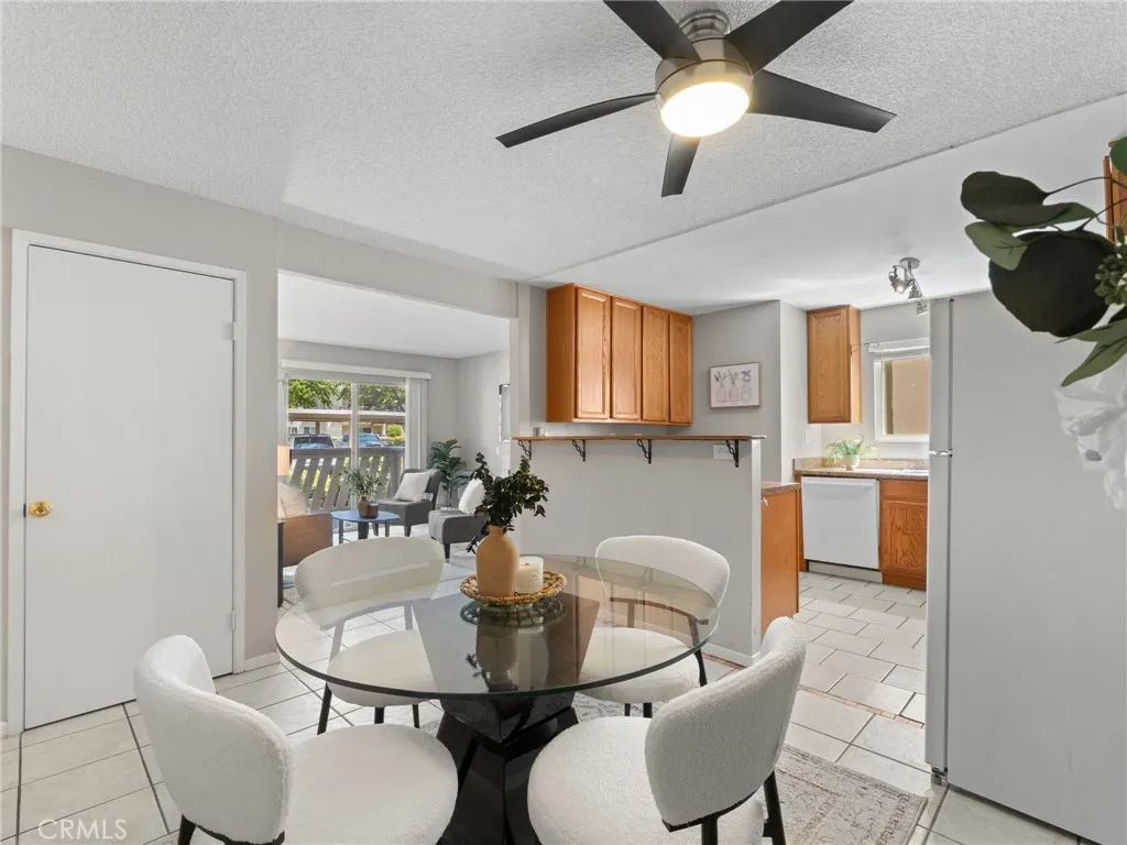 https://cdn.realtyfeed.com/cdn/127/306765038/b6d3a1dab29bd5181bd2decb575793d1.webp