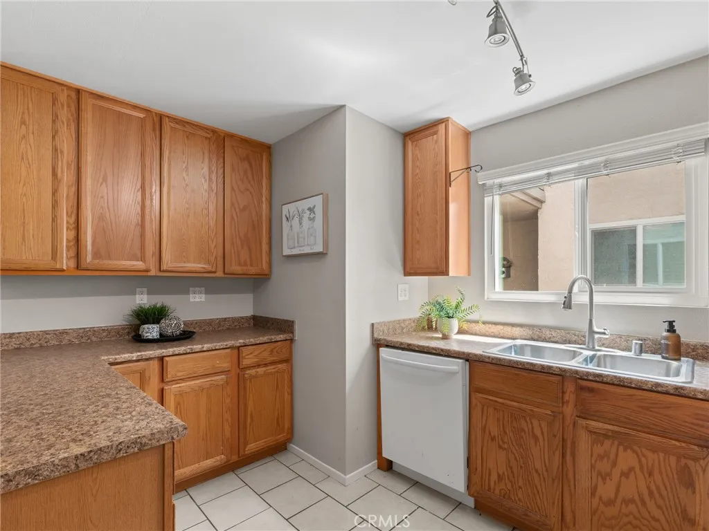 https://cdn.realtyfeed.com/cdn/127/306765038/d27d63e523434b1f0b5bd00fb187263f.webp