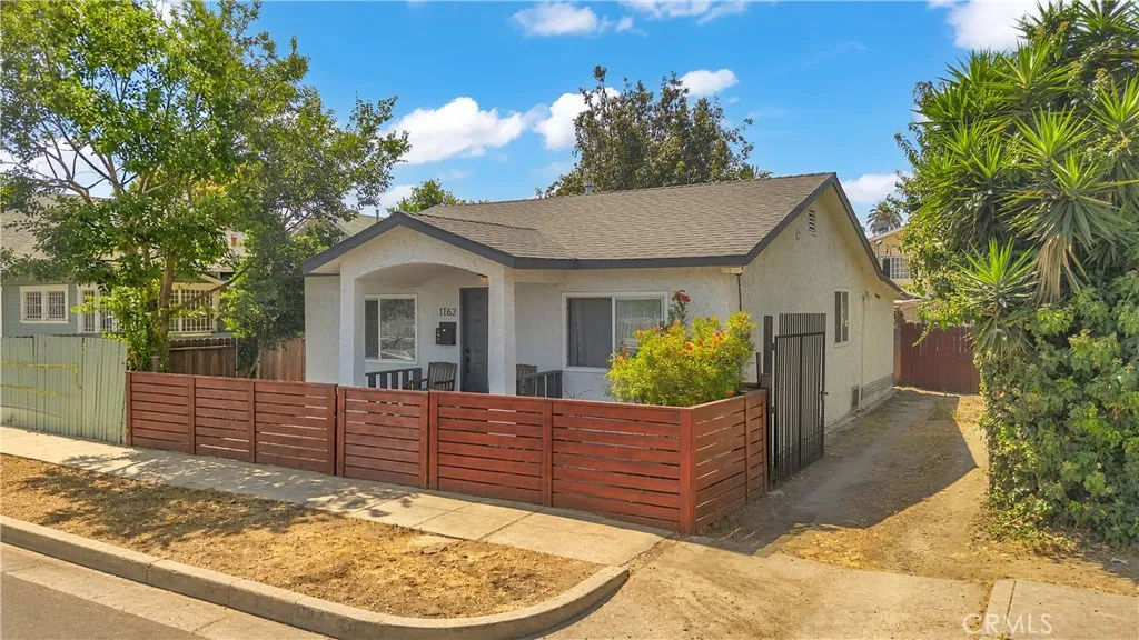 1162 39th Place, Los Angeles, CA 90037 - Photo 2 of 22, Los Angeles, CA